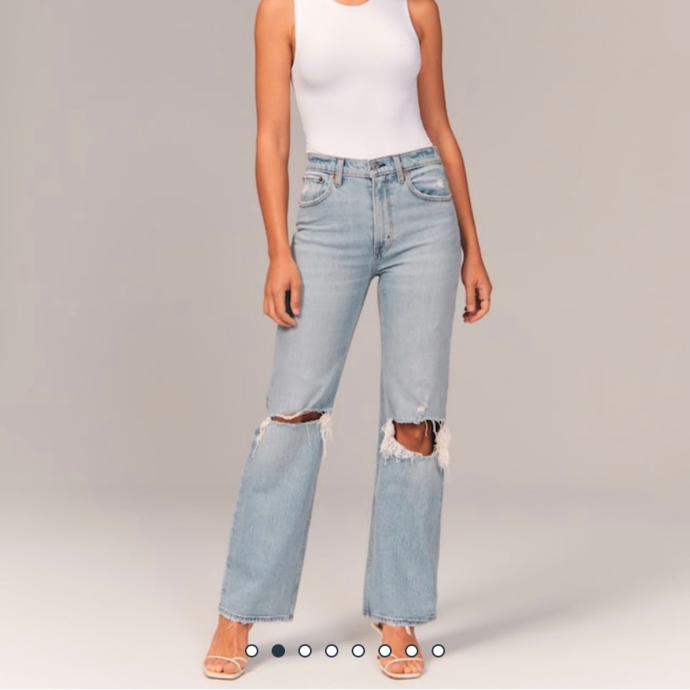 Abercrombie 90s relaxed jean size 24